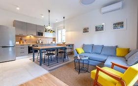 Split Luxury Suite